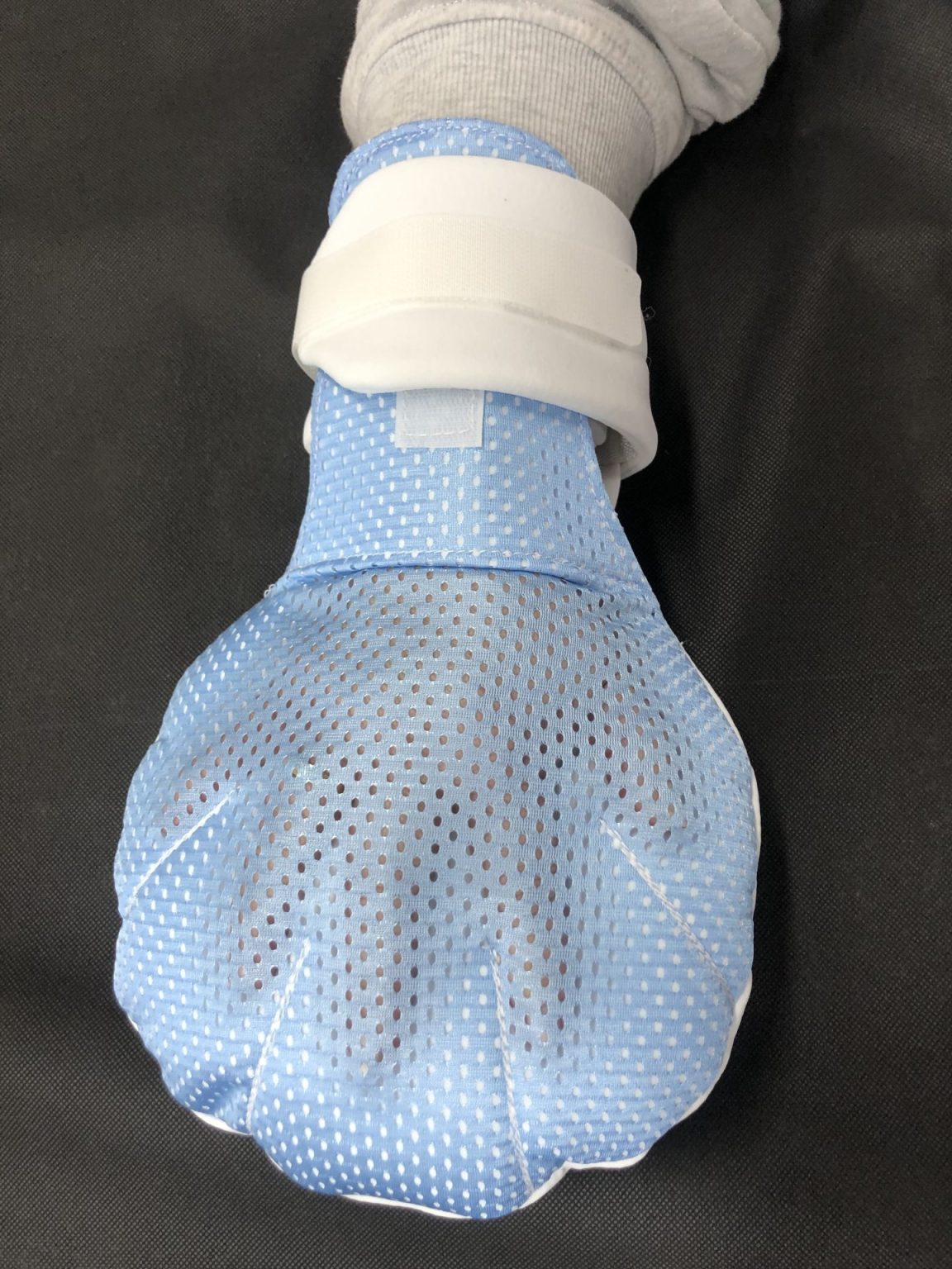Patient Protective Mittens Hemco Industries