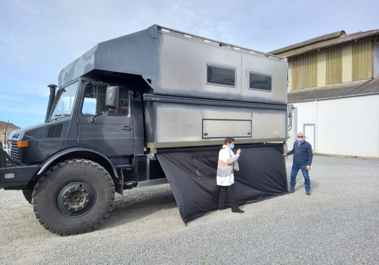 Tarp camp Curtain